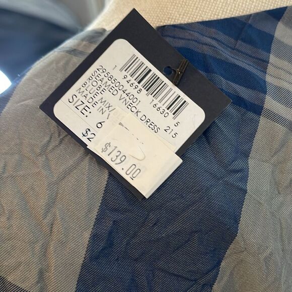 NWT Club Monaco Plaid Seamed V-Neck Dress size 6 - Picture 8 of 13